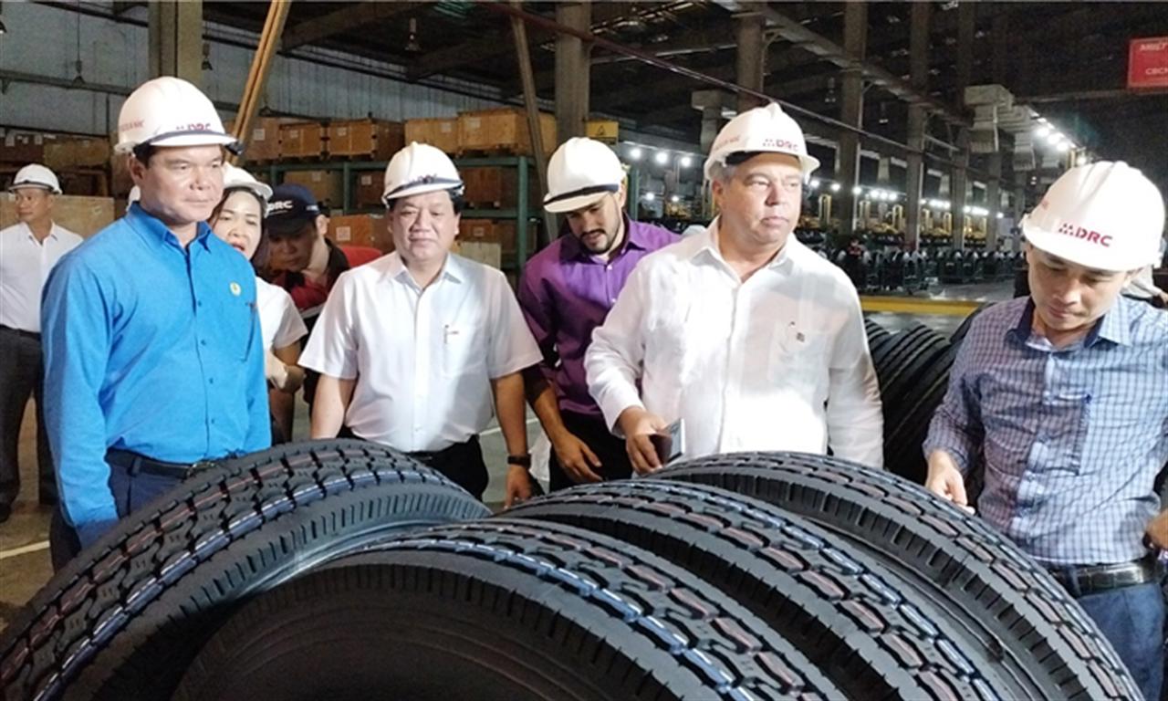 Cuba mong muốn hợp tác thương mại với Việt Nam về sản xuất săm lốp cao su
