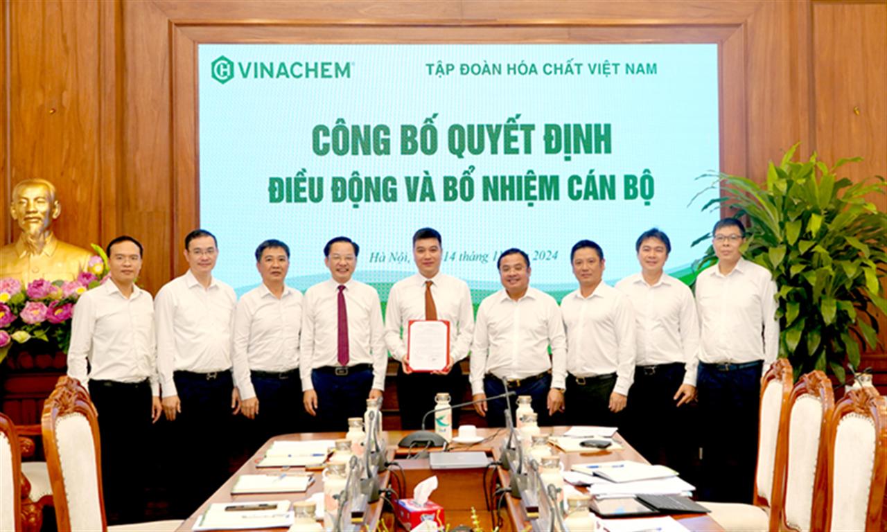VINACHEM: Công bố Quyết định điều động và bổ nhiệm cán bộ