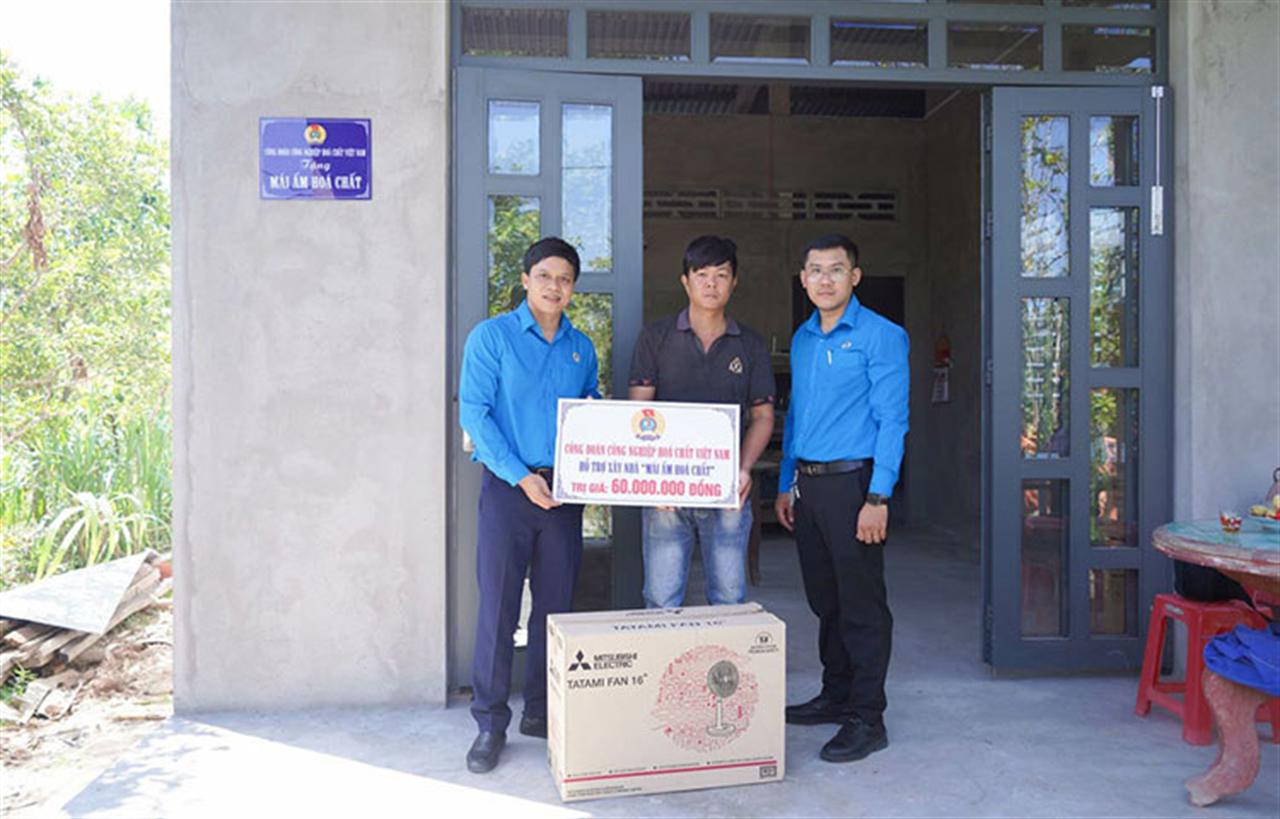 Lan tỏa nghĩa tình công đoàn - chương trình "mái ấm công đoàn"