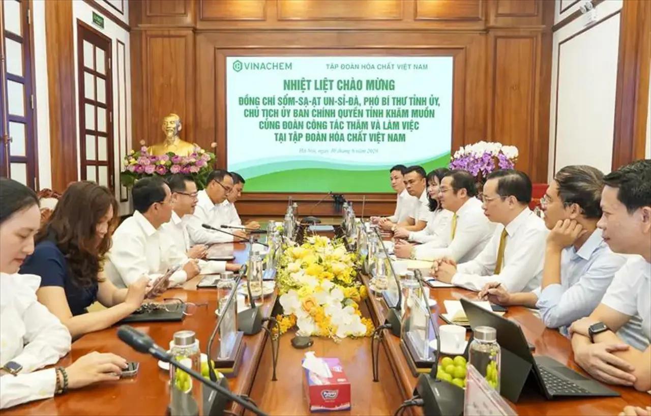 Vinachem Meets with Delegation from Khammouane Provincial Government (Lao PDR), Accelerates Implementation of Lao Potash Salt Project