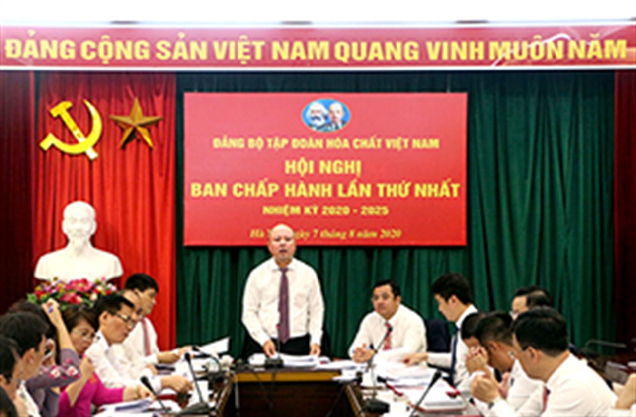 ĐẢNG BỘ VINACHEM: Công bố quyết định chuẩn y kết quả bầu cử Đại hội đại biểu Đảng bộ nhiệm kỳ 2020 – 2025