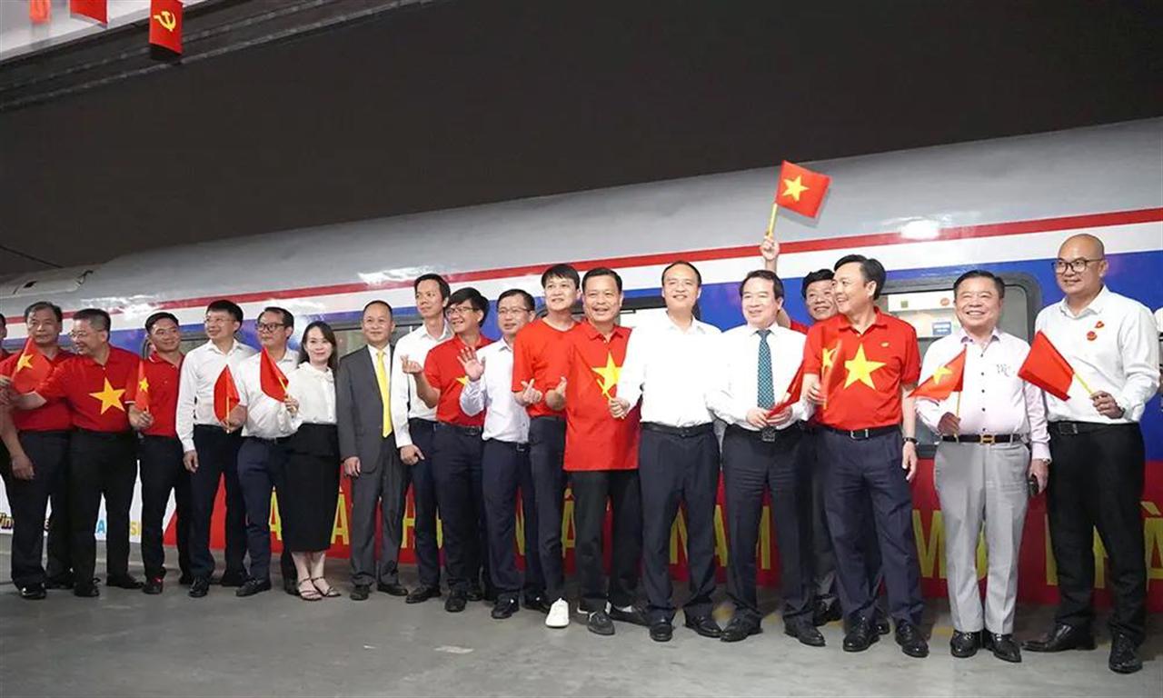 VINACHEM đồng hành cùng “Đoàn Tàu Thống Nhất” – Lan tỏa niềm tự hào dân tộc trên hành trình xuyên Việt