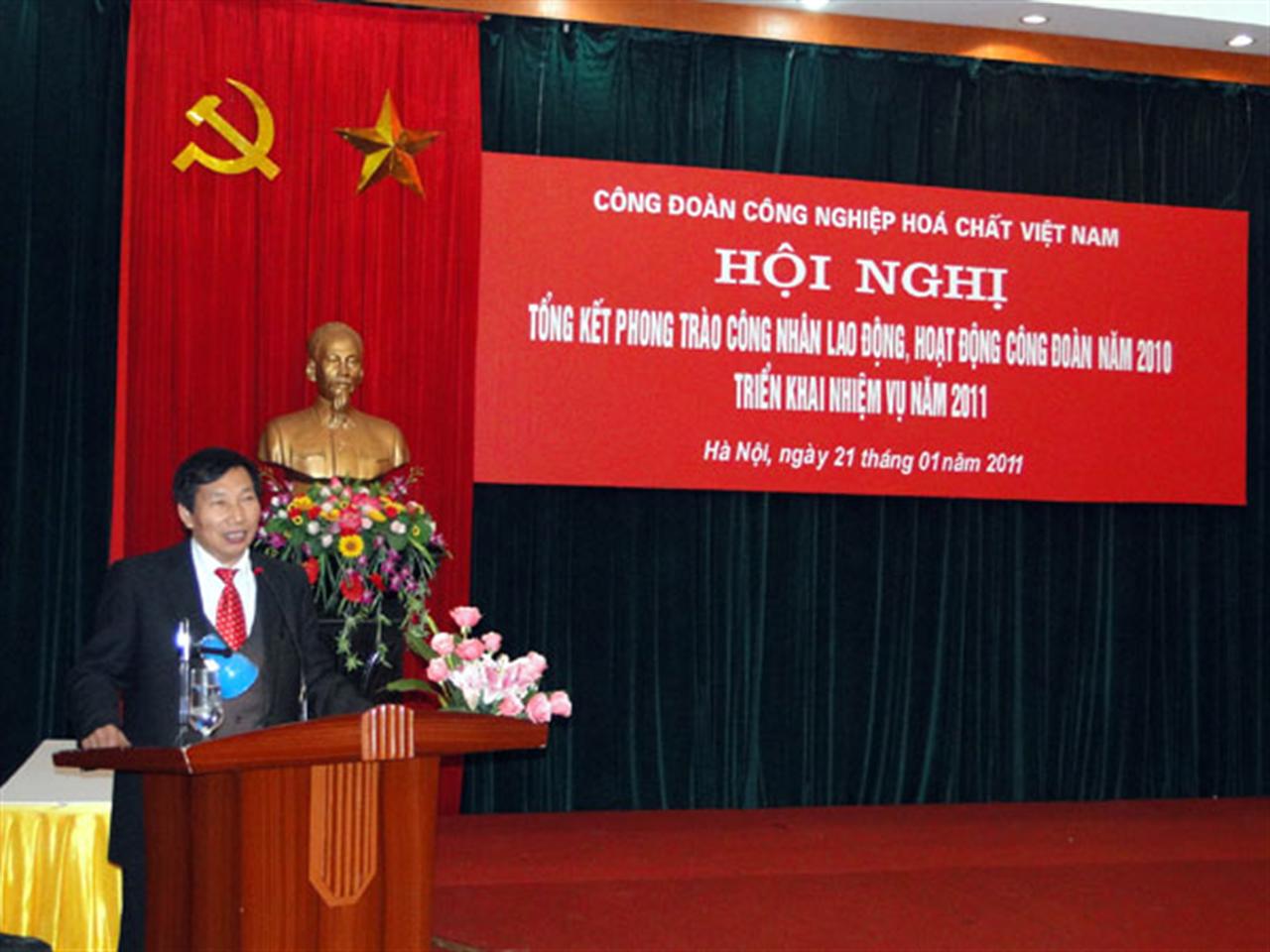 Công đoàn Công nghiệp Hóa chất Việt Nam tổ chức Hội nghị Tổng kết phong trào CNVC-LĐ năm 2010