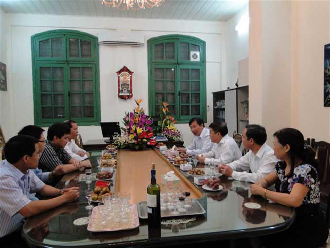 Lãnh đạo Tập đoàn chúc mừng Ngày thành lập Công đoàn Việt Nam