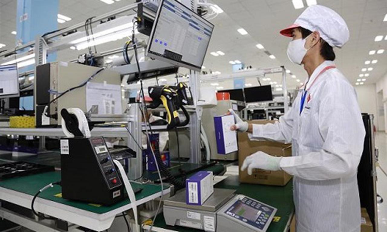 IMF expects Vietnam’s strong economic performance amid Asia’s dim outlook