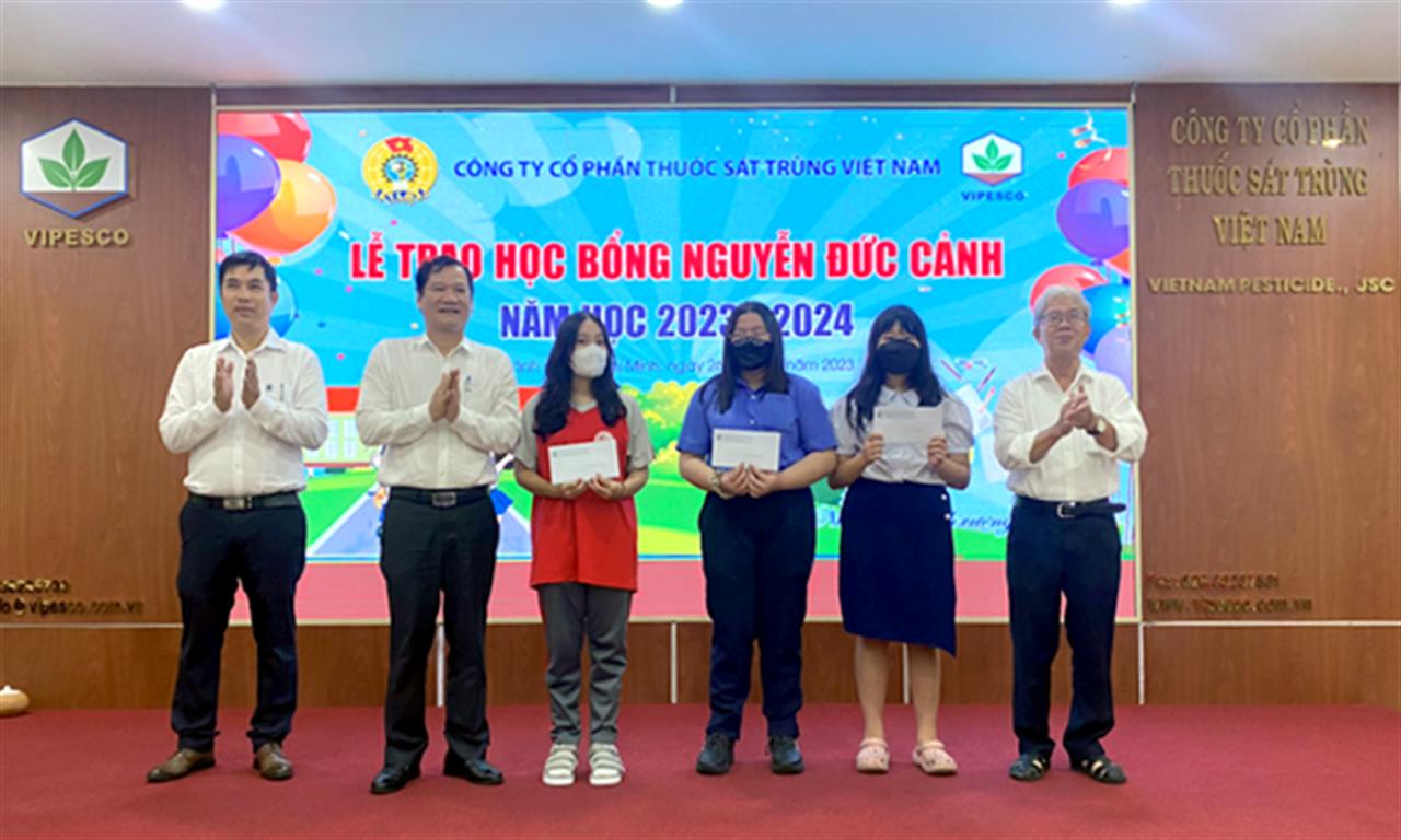 Công đoàn Vipesco:  Tinh thần nhân văn lan tỏa trong lễ trao học bổng Nguyễn Đức Cảnh năm học 2023-2024