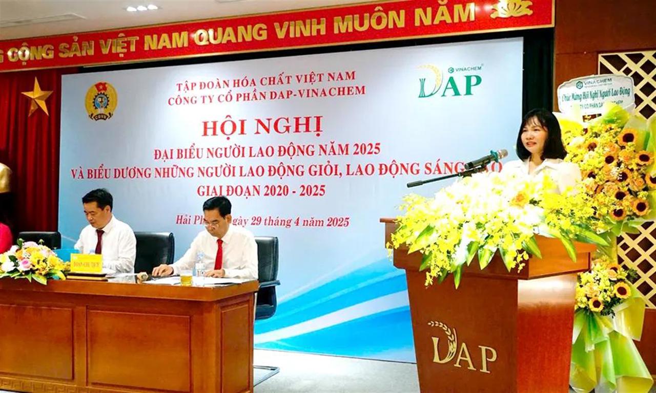 Công ty cổ phần DAP-Vinachem tổ chức thành công Hội nghị đại biểu Người lao động năm 2025 và biểu dương những lao động giỏi, lao động sáng tạo giai đoạn 2020-2025