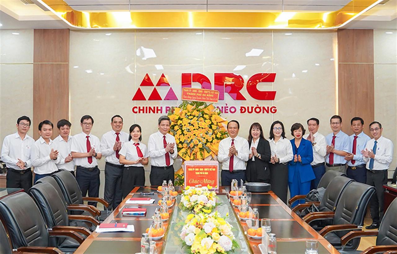 Lãnh đạo TP. Đà Nẵng thăm, chúc mừng DRC nhân Ngày Doanh nhân Việt Nam