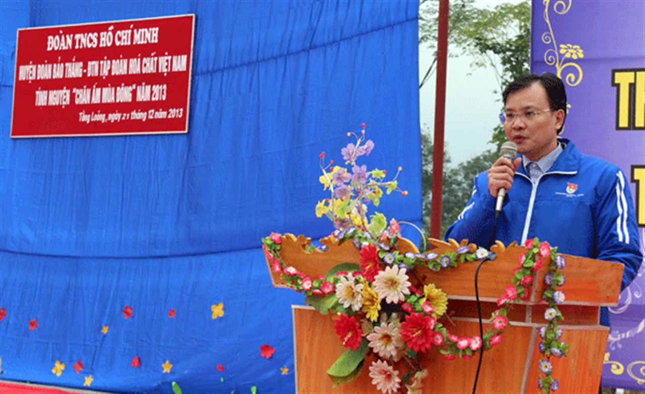 Đoàn Thanh niên VINACHEM vởi chương trình tình nguyện "chăn ấm mùa đông" năm 2013