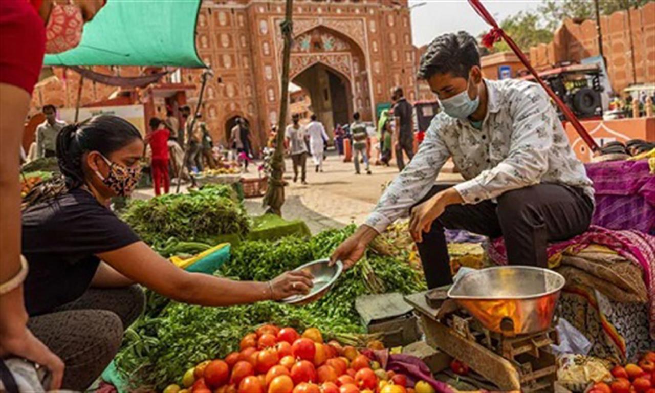 India faces trade challenges on weakening global demand