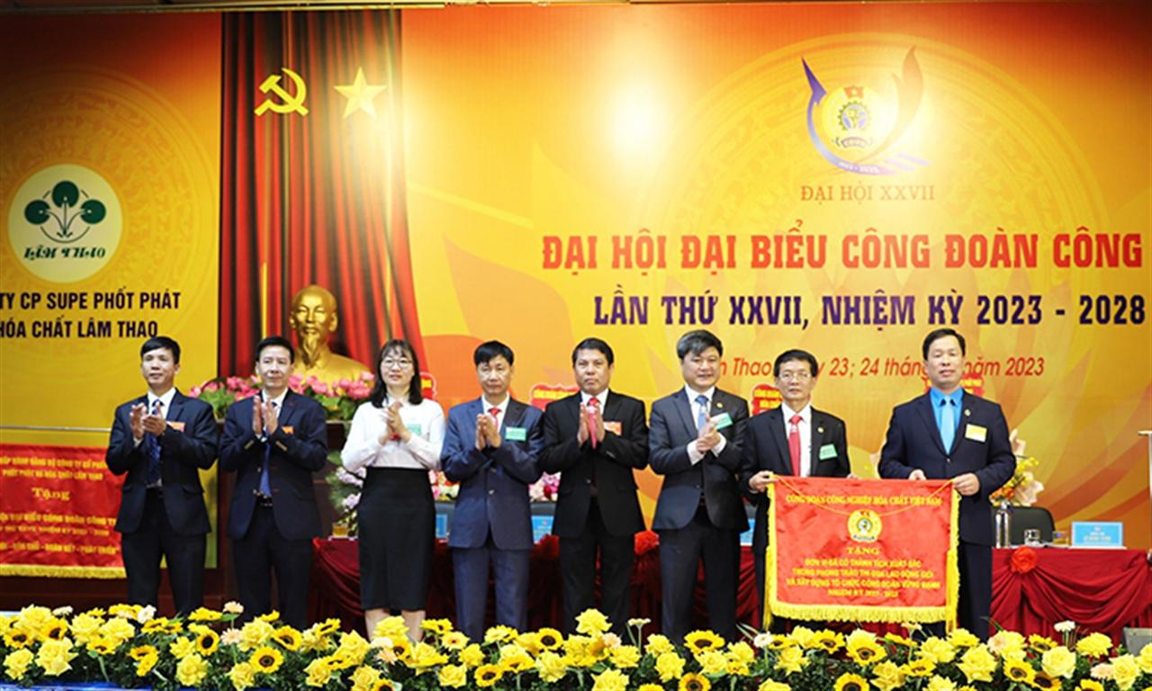 CĐ Công nghiệp Hóa chất Việt Nam: Chỉ đạo tổ chức thành công Đại hội điểm CĐ Cty CP Supe Phốt phát và Hóa chất Lâm Thao, nhiệm kỳ 2023 - 2028