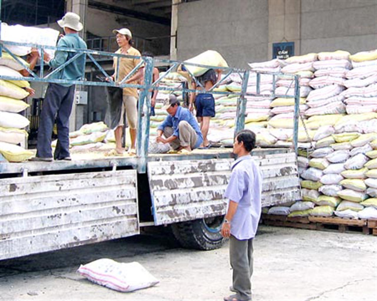 Bình ổn thị trường phân bón