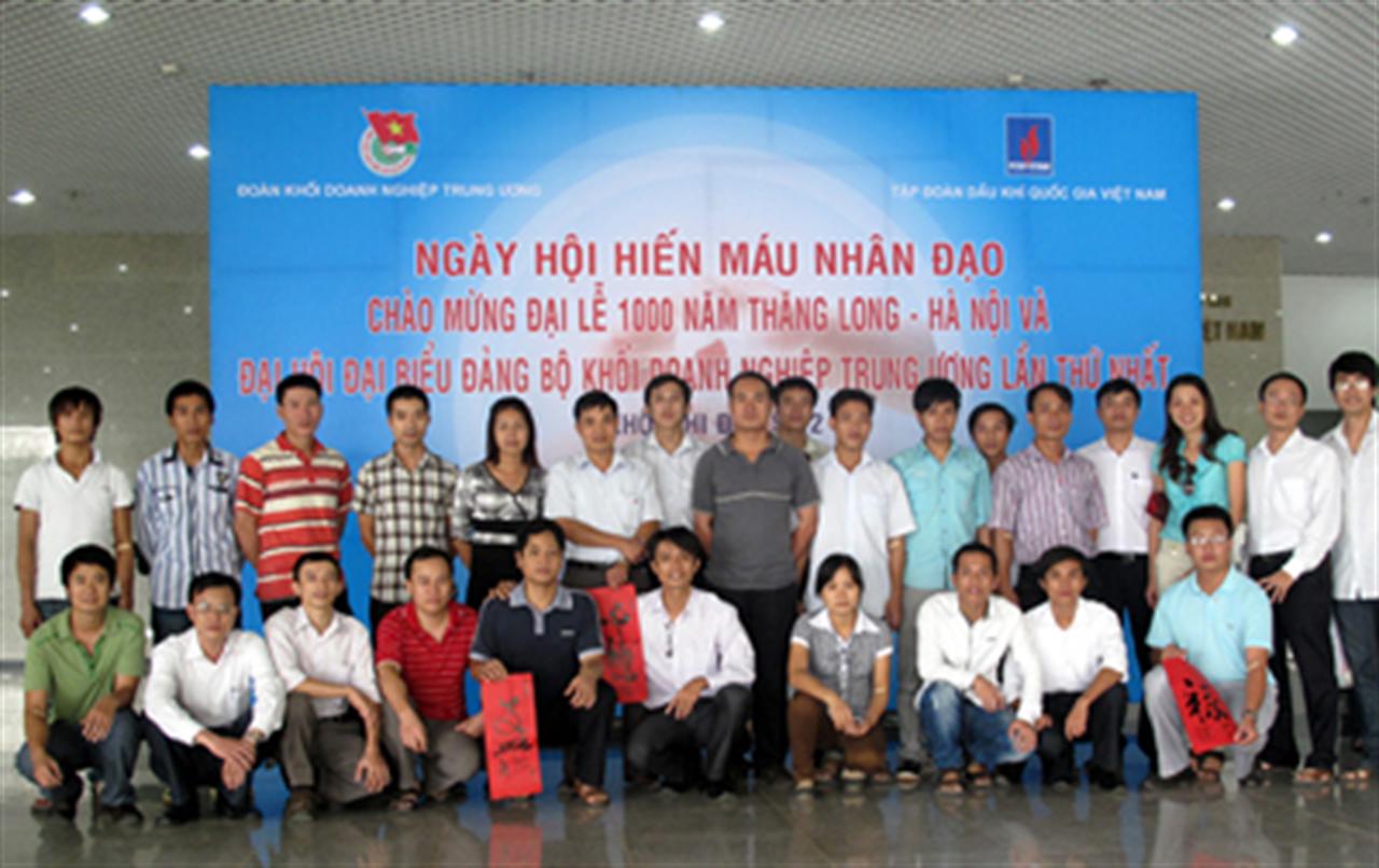 Đoàn viên thanh niên Vinachem: Tình nguyện tham gia hiến máu nhân đạo