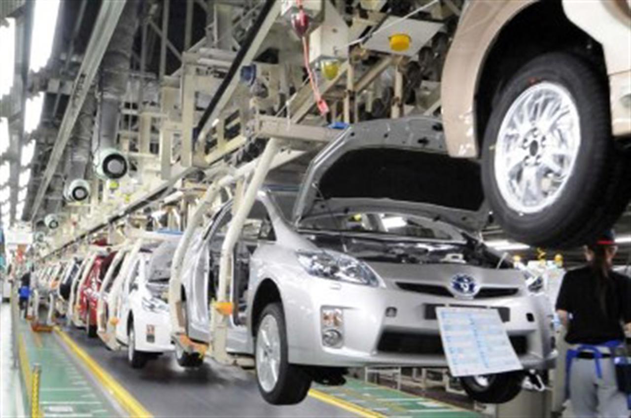 Giá cao su giảm 5% do nhiều hãng ô tô Nhật giảm hoạt động