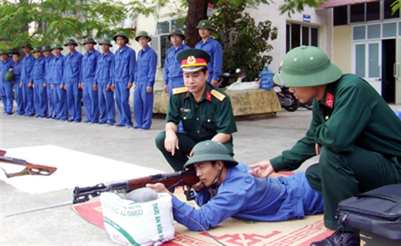 Kết hợp tốt giữa sản xuất kinh doanh và thực hiện công tác quốc phòng