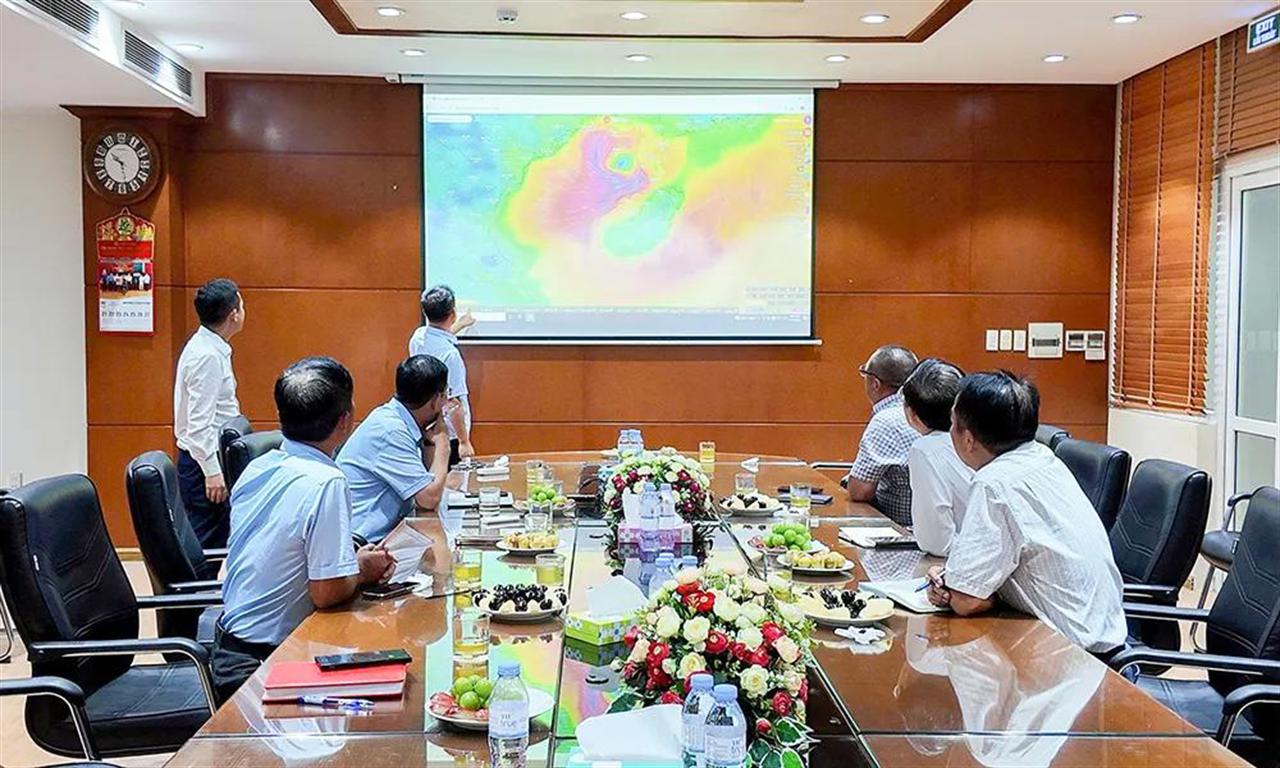 Tập đoàn Hóa chất Việt Nam kiểm tra công tác phòng, chống bão số 3 (Wipha)