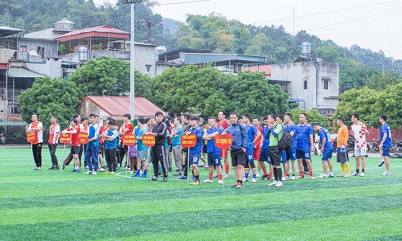 Giải bóng đá 7 người Công ty Apatit Việt Nam