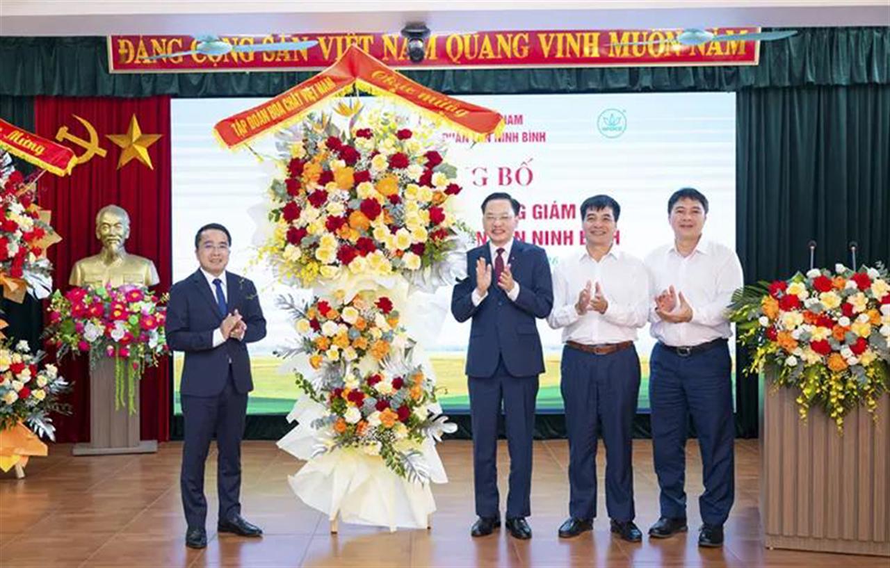 Công bố quyết định bổ nhiệm Tổng giám đốc Công ty CP Phân lân Ninh Bình