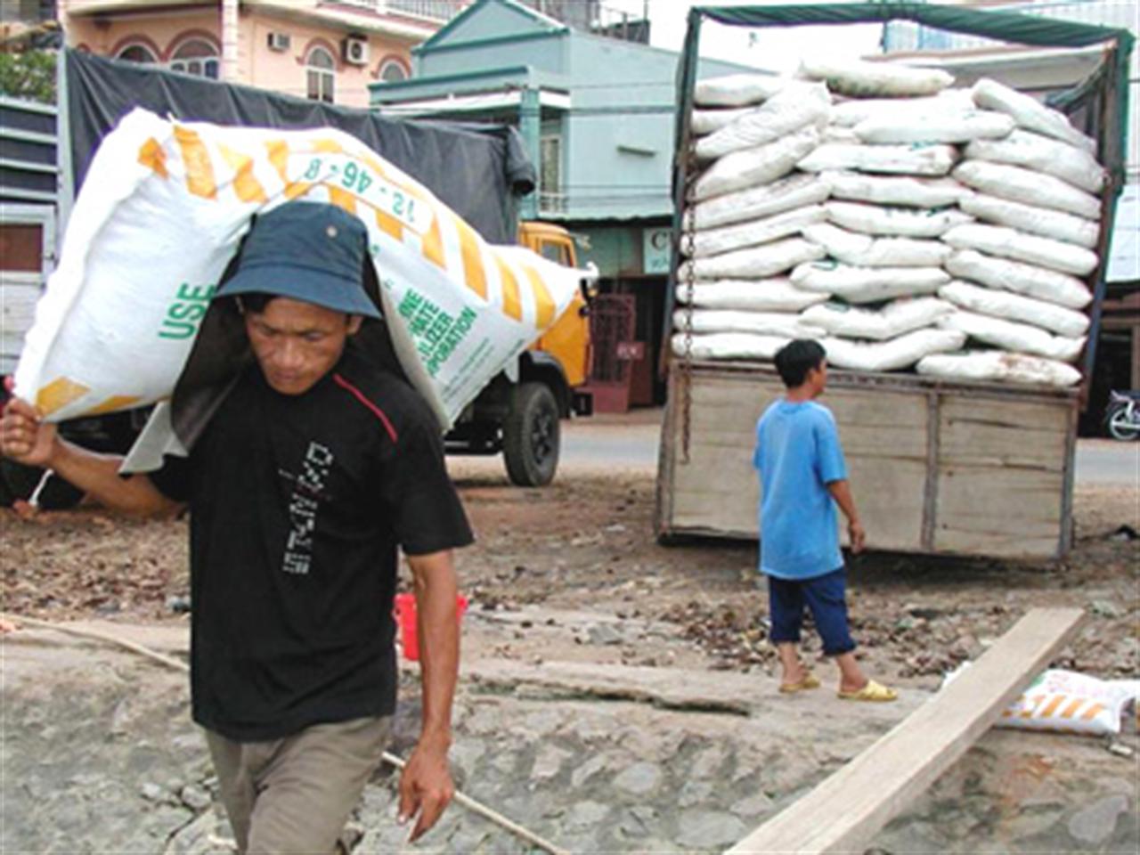 Nhập khẩu phân bón Đồng Nai tăng trên 1.100 tấn