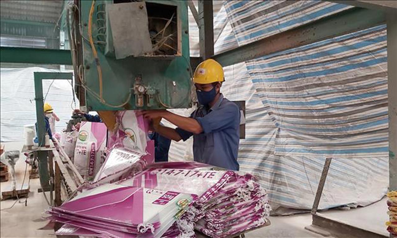 Tránh gây ‘bảo hộ ngược’, kiến nghị thu hẹp đối tượng không chịu thuế GTGT