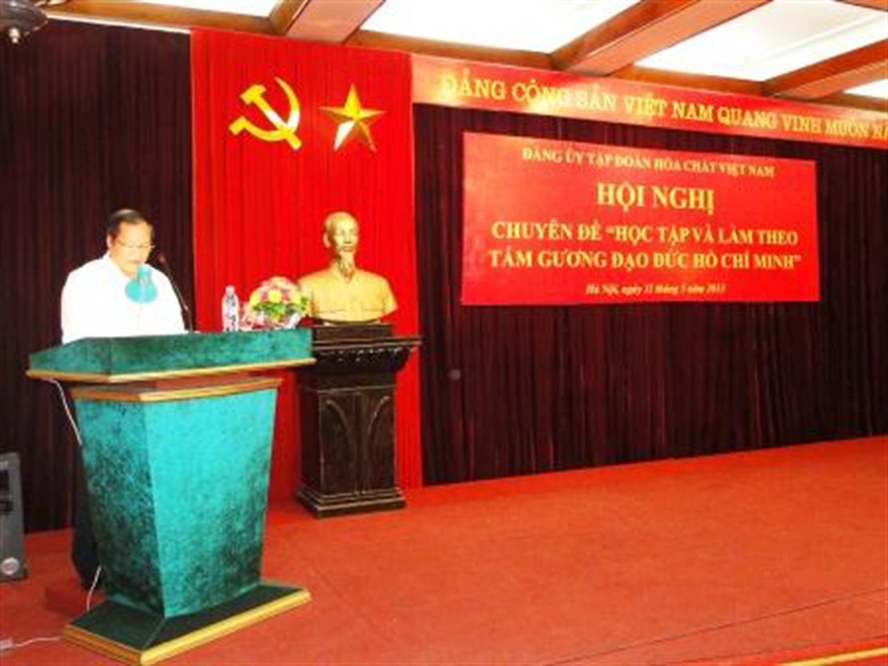 Đảng ủy Vinachem triển khai Học tập và làm theo tấm gương đạo đức Hồ Chí Minh