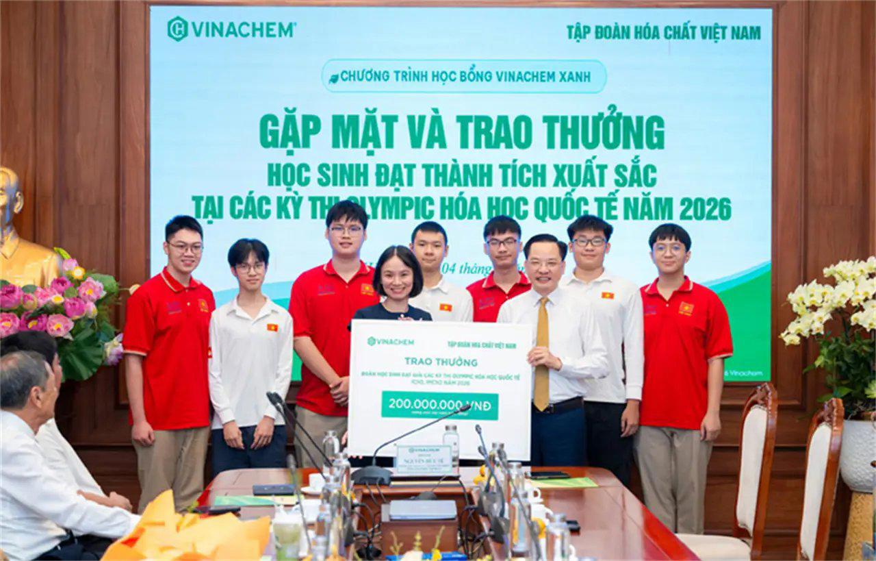 Vinachem Organises Ceremony to Honour and Reward Outstanding Students at the International Chemistry Olympiad (IChO, IMChO) 2026