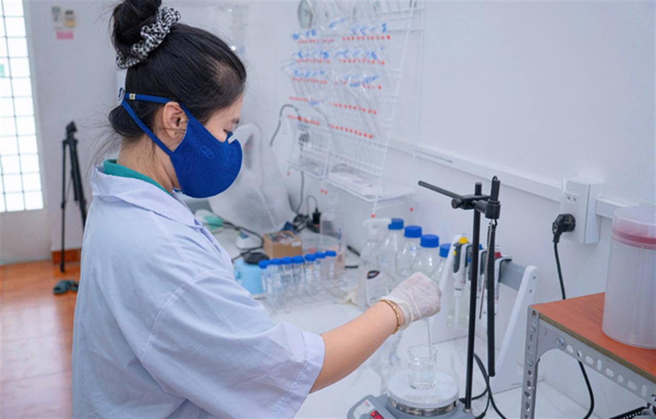 Phân bón và Hóa chất Cần Thơ làm chủ công nghệ sản xuất chất chống vón cục