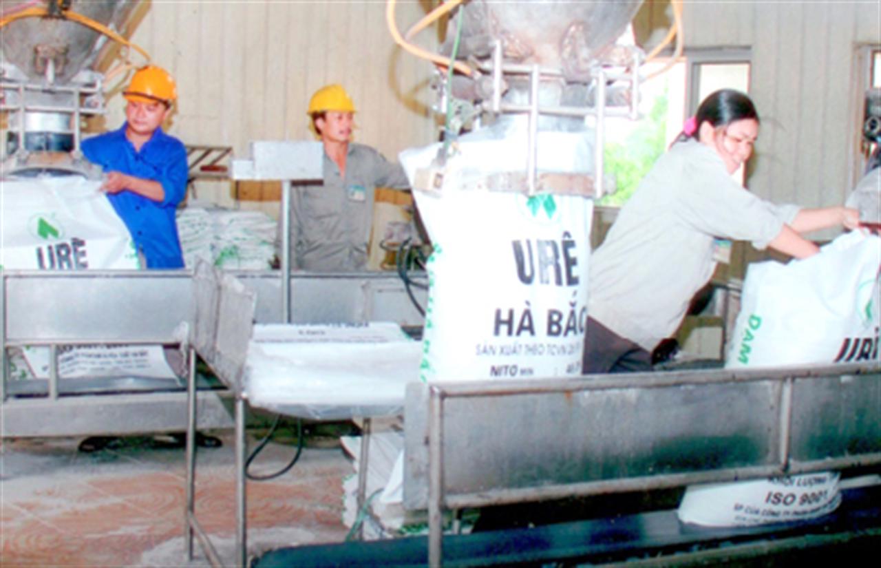 Phong trào thi đua yêu nước 5 năm qua tại HANICHEMCO