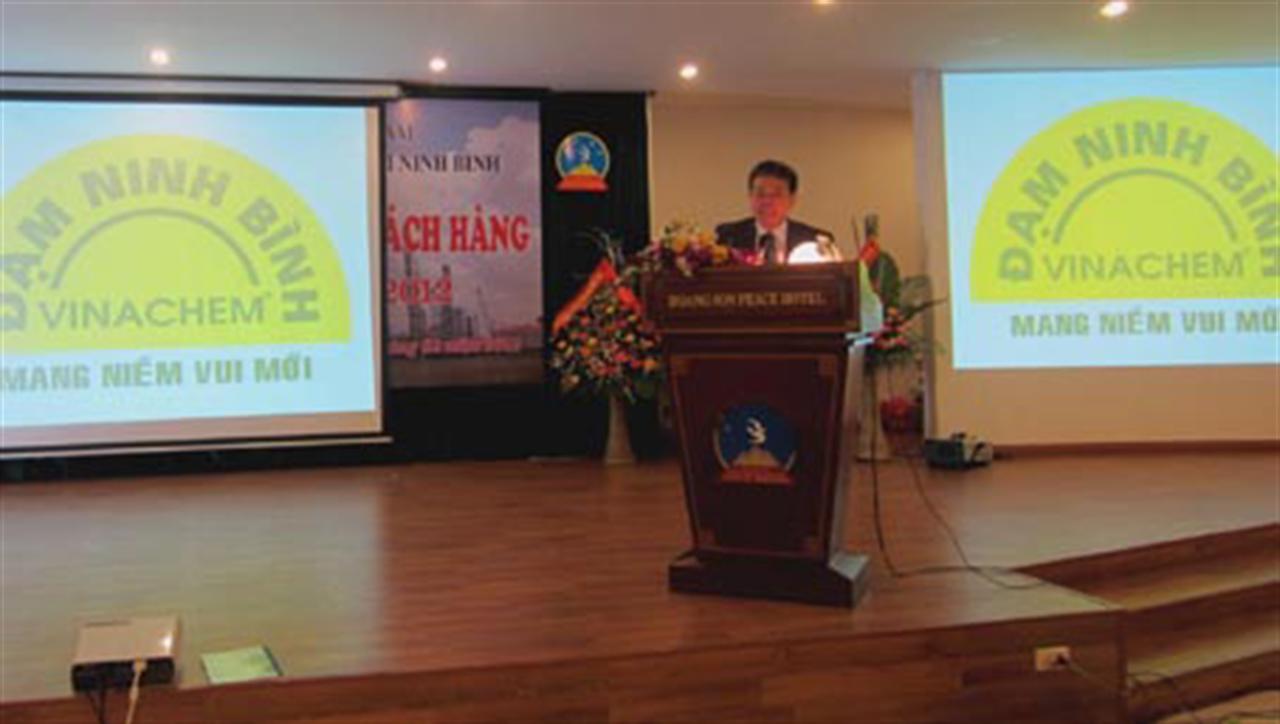 Đạm Ninh Bình tổ chức Hội nghị khách hàng năm 2012