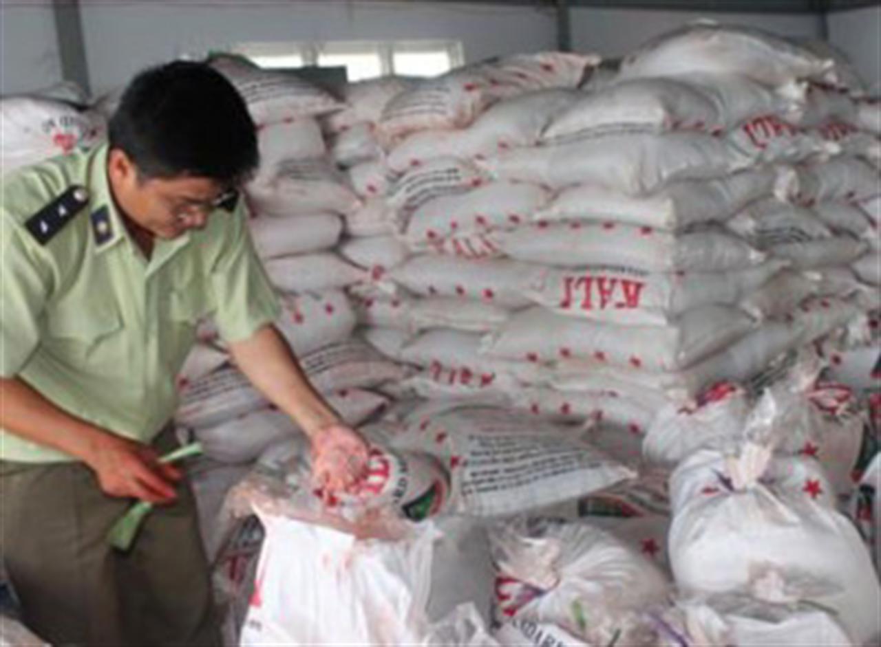 Xử lý sai phạm trong sản xuất, kinh doanh phân bón giả