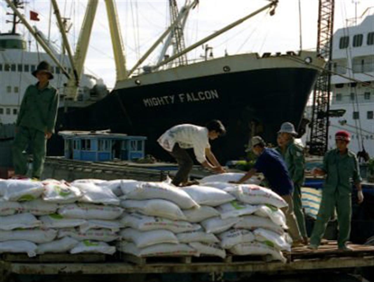 Việt Nam cần nhập khẩu 2,47 triệu tấn phân bón các loại