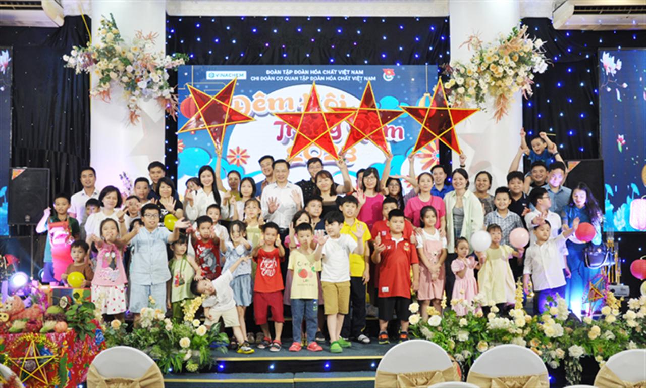 Đoàn TN Cơ quan Tập đoàn Hóa chất Việt Nam tổ chức Chương trình "Đêm hội trâng rằm"