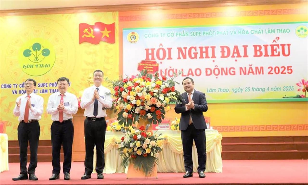 Supe Lâm Thao tổ chức thành công Hội nghị Đại biểu Người lao động năm 2025 và Tổng kết phong trào thi đua yêu nước giai đoạn 2020 - 2025