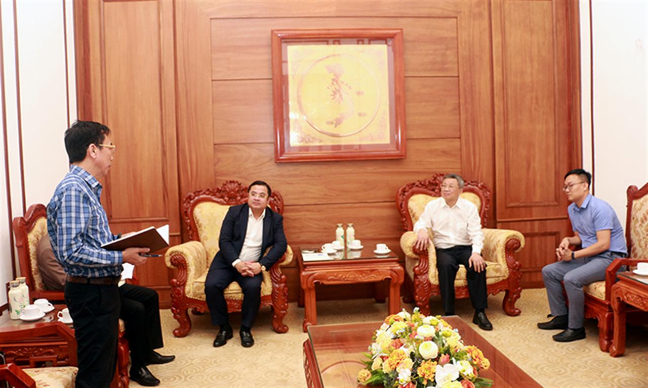Tổng giám đốc VINACHEM làm việc, trao đổi với Cty Hữu hạn CP KHKT Ngũ Hoàn (Trung Quốc)