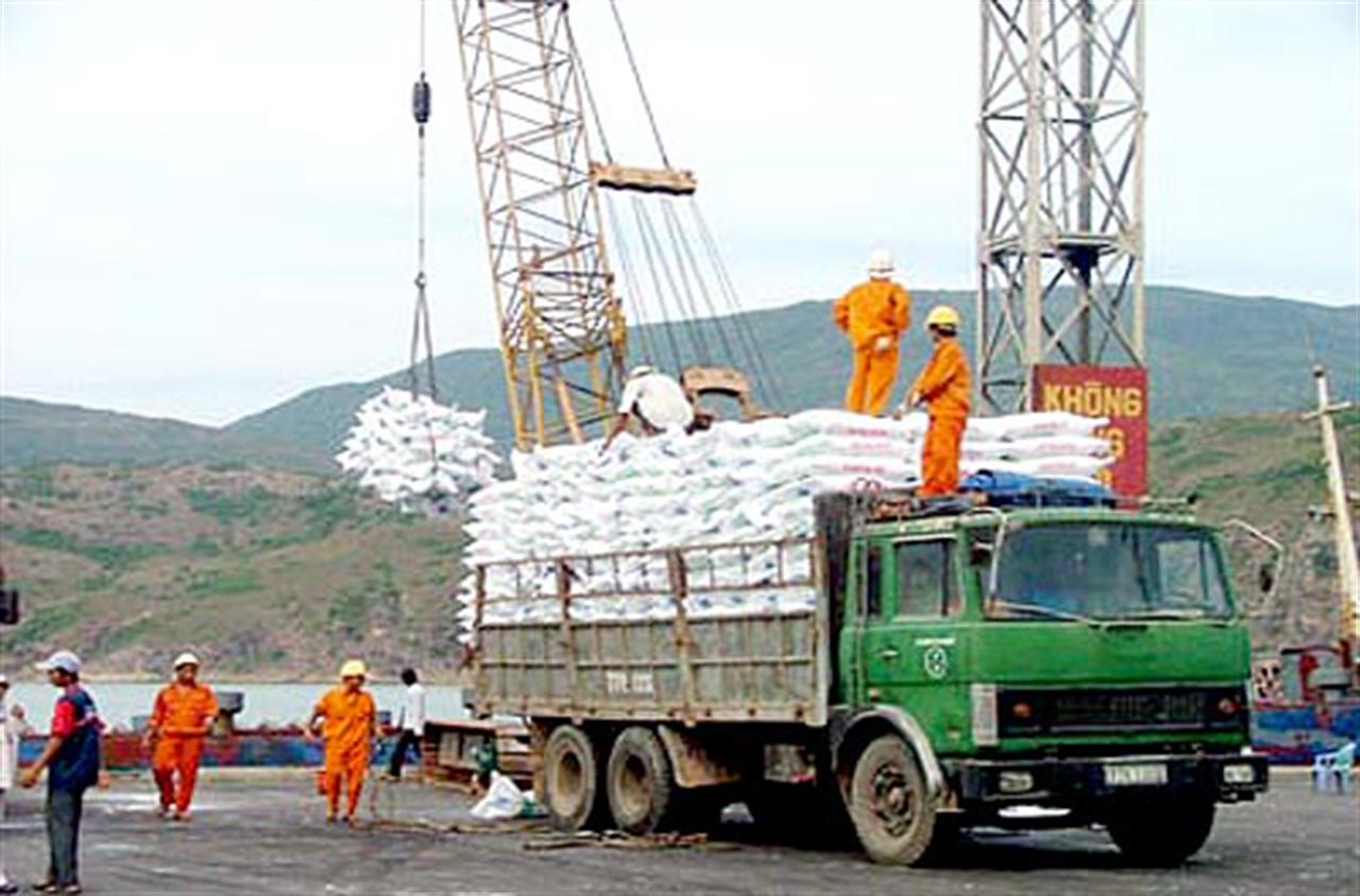 Đồng Nai: Nhập khẩu phân bón giảm 22 ngàn tấn