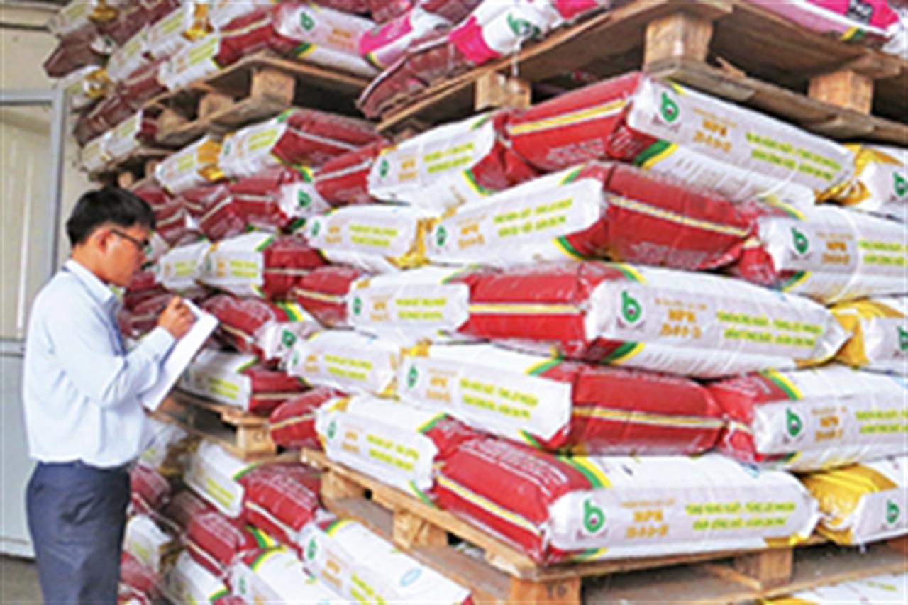 Nhiều kẽ hở trong quản lý phân bón