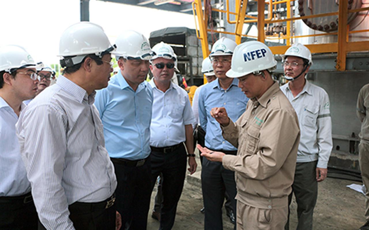 Thứ trưởng BCT Đặng Hoàng An kiểm tra tình hình hoạt động tại Cty TNHH MTV Đạm Ninh Bình