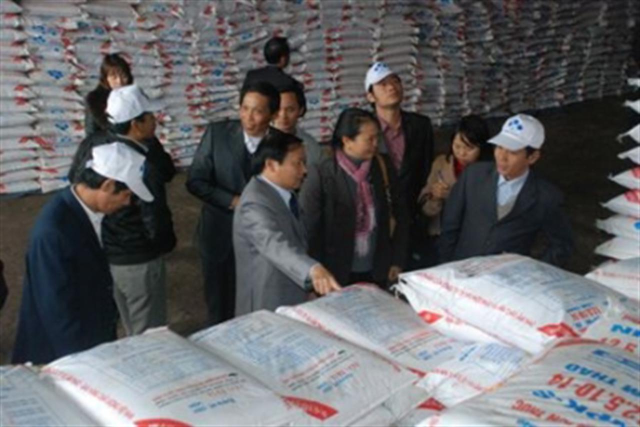 “Phao” cho phân bón “chuẩn”