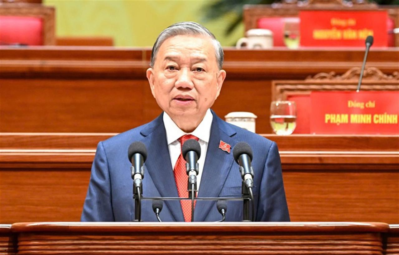 Vững bước dưới cờ Đảng