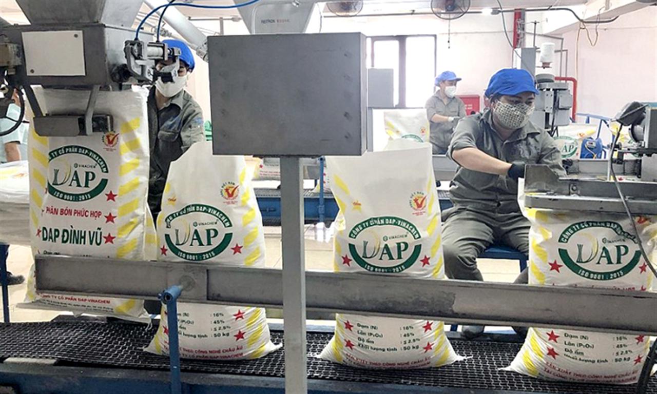 Áp thuế xuất khẩu phân bón 5%: Cẩn thận tác dụng ngược!