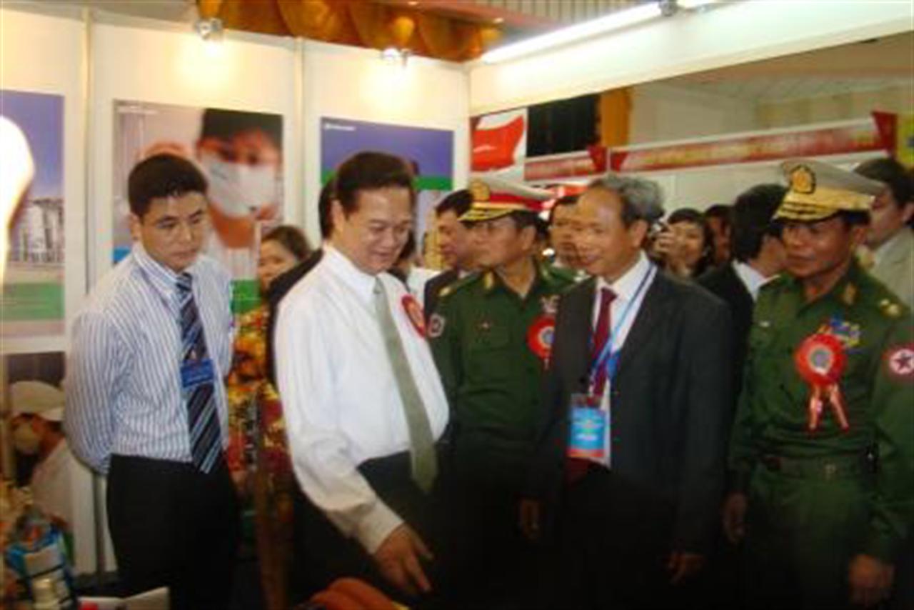 VINACHEM attending The Vietnamese Goods Fair 2010 in Myanmar