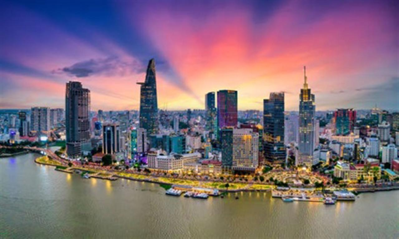 Vietnam's economy poised to gain from regional growth in 2025