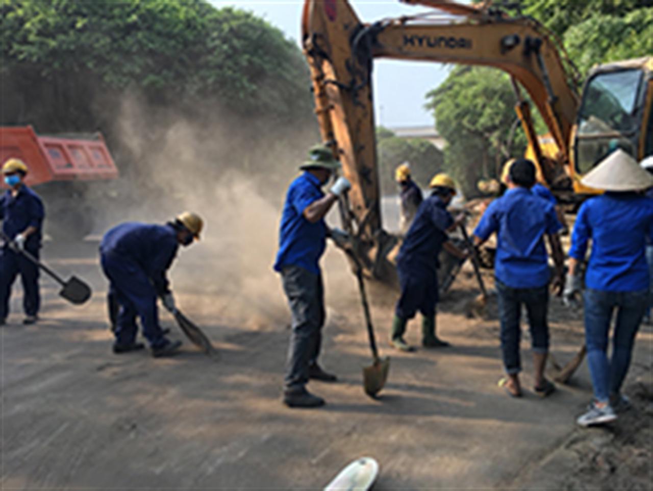 ĐTN Cty CP Phân bón Miền Nam tổ chức xung kích trong phong trào “ Xanh – Sạch – Đẹp ” và bảo vệ môi trường