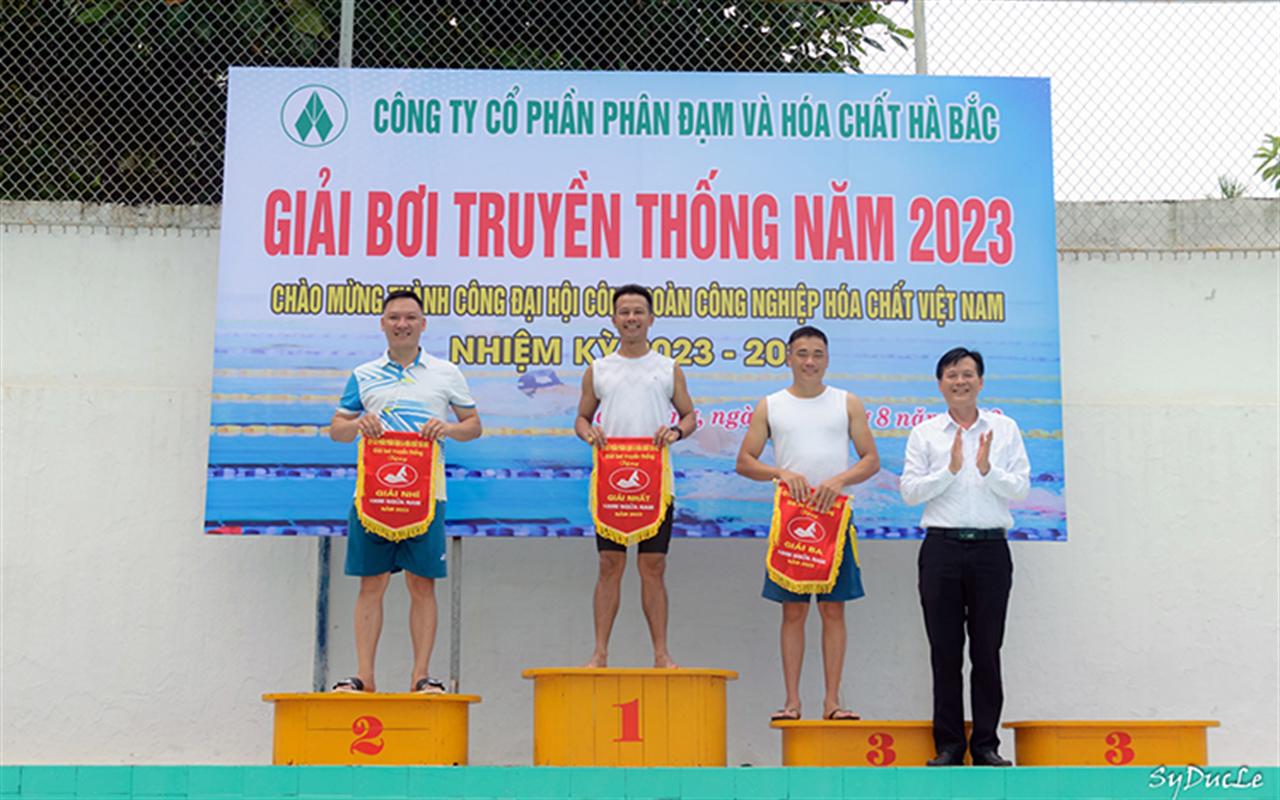 Đạm Hà Bắc: Tổ chức thành công Giải Bơi truyền thống năm 2023