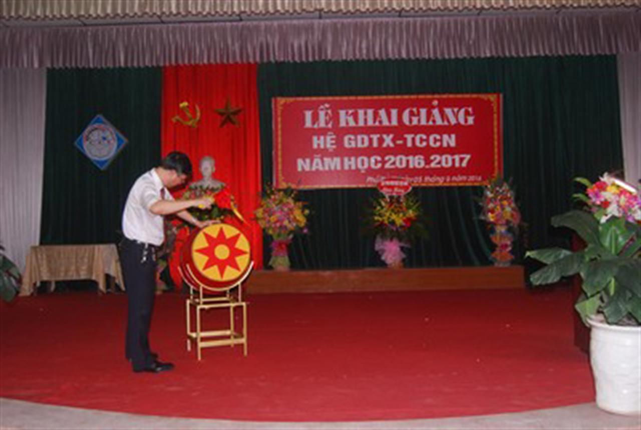 Trường Cao đẳng Công nghiệp Hóa chất Khai giảng năm học 2016 – 2017 cho hệ GDTX – TCCN