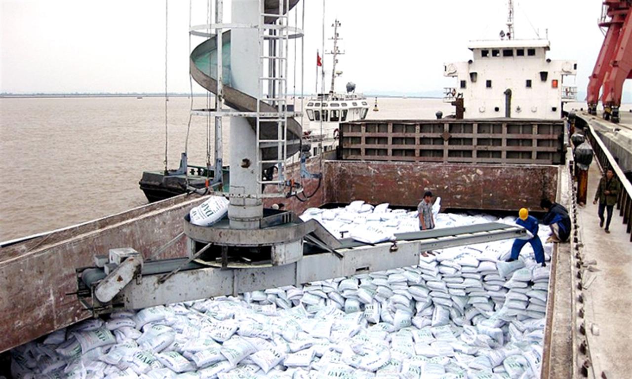 Kiến nghị không tăng thuế xuất khẩu đối với mặt hàng phân bón DAP