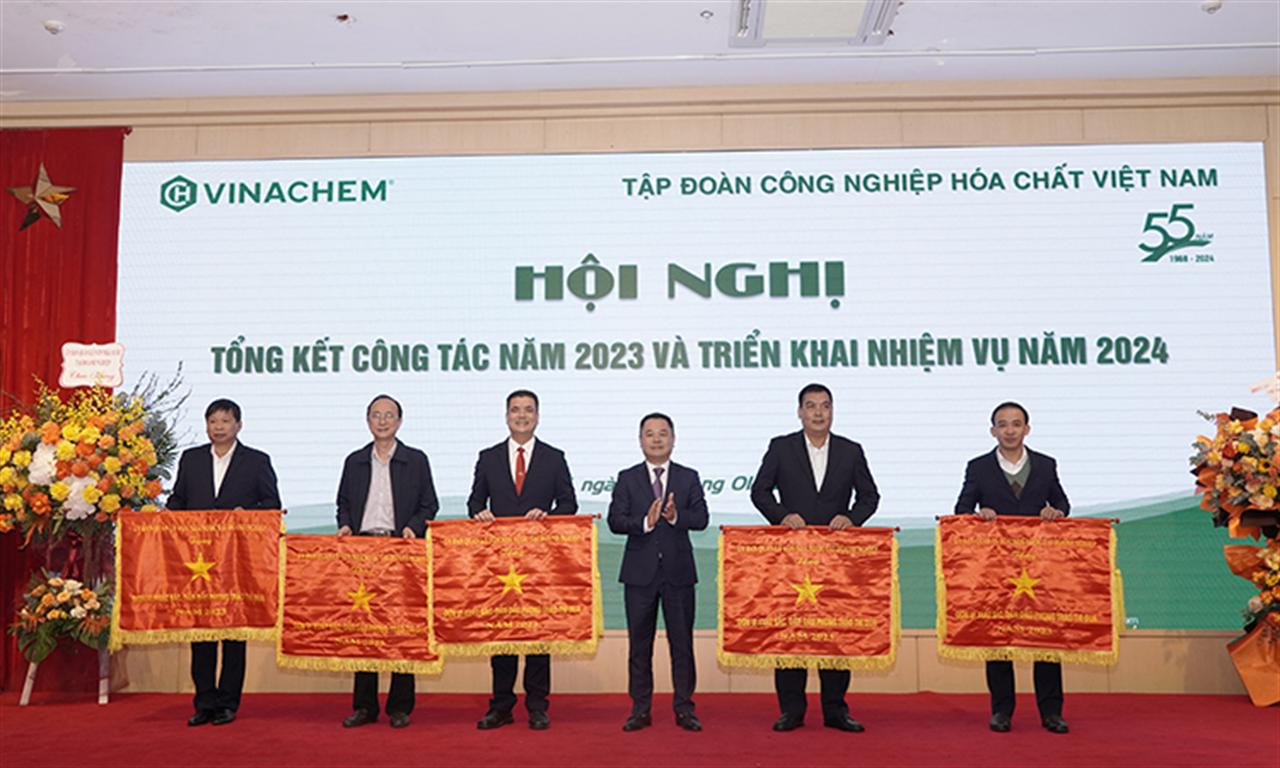VINACHEM: Hội nghị Tổng kết công tác năm 2023 và triển khai nhiệm vụ năm 2024