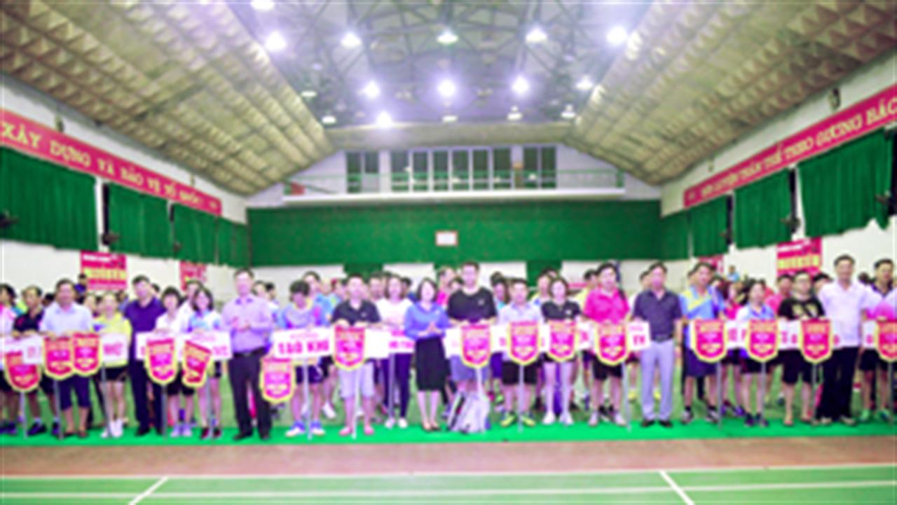 CĐ CTY CP PHÂN ĐẠM VÀ HÓA CHẤT HÀ BẮC: Tổ chức thành công Giải Cầu lông truyền thống năm 2020