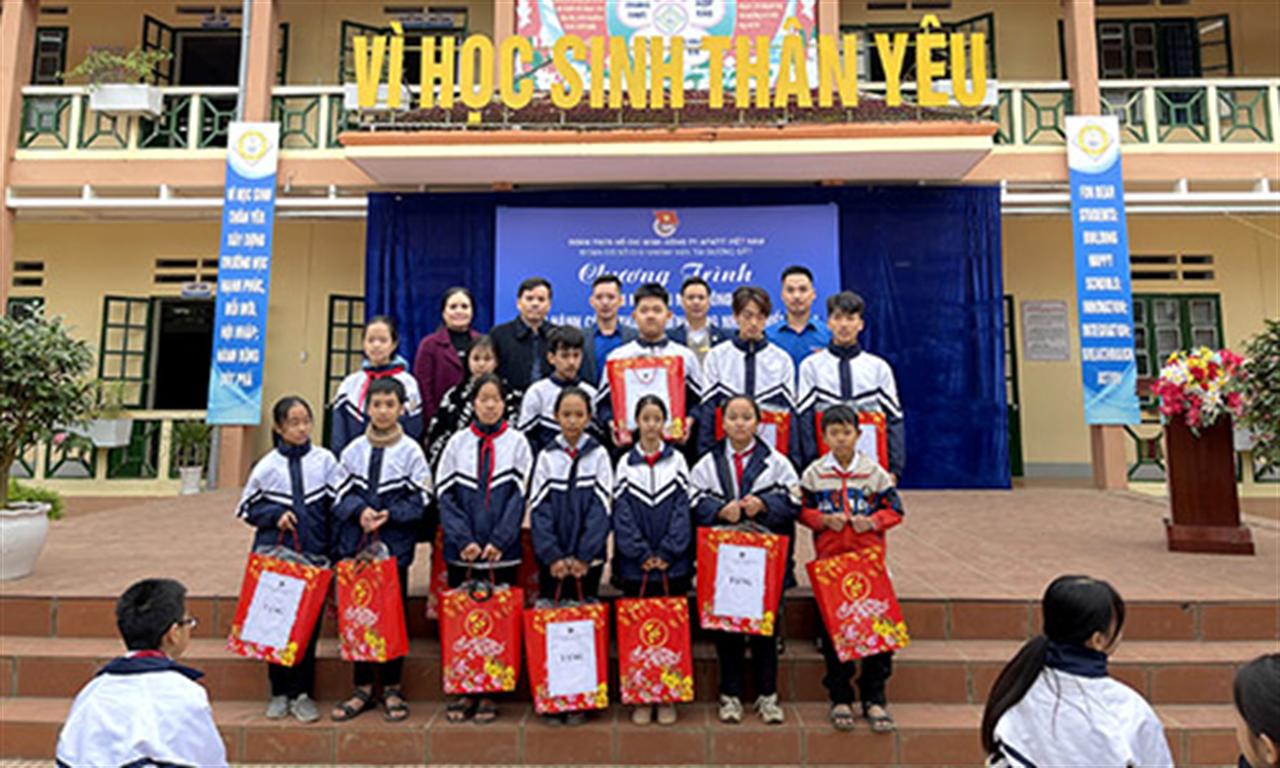 Chuỗi các hoạt động hưởng ứng chương trình " Tình nguyện mùa Đông"