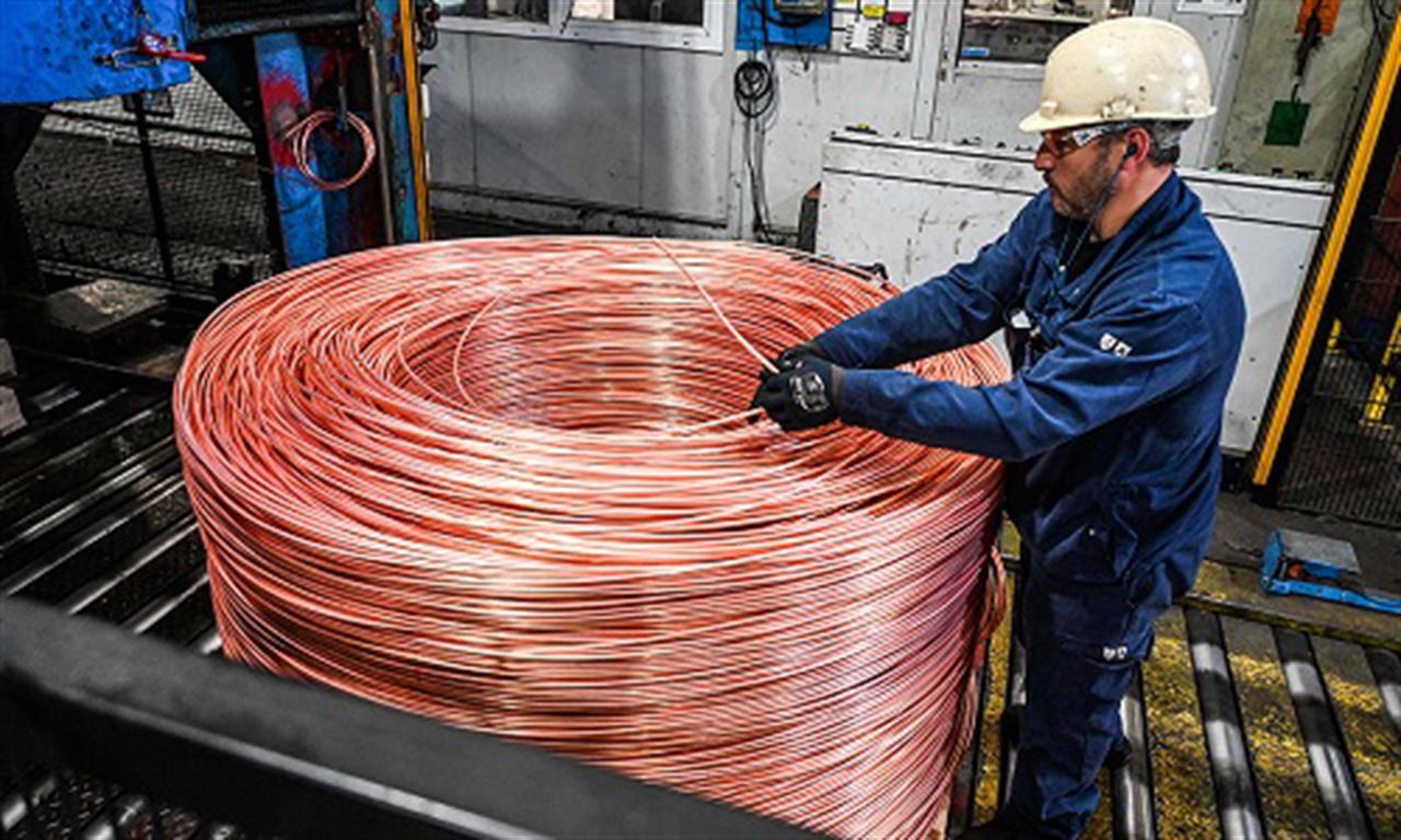 Copper price falls amid fading momentum in China